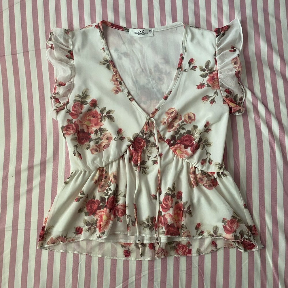 White Floral Ruffle Sleeve Blouse